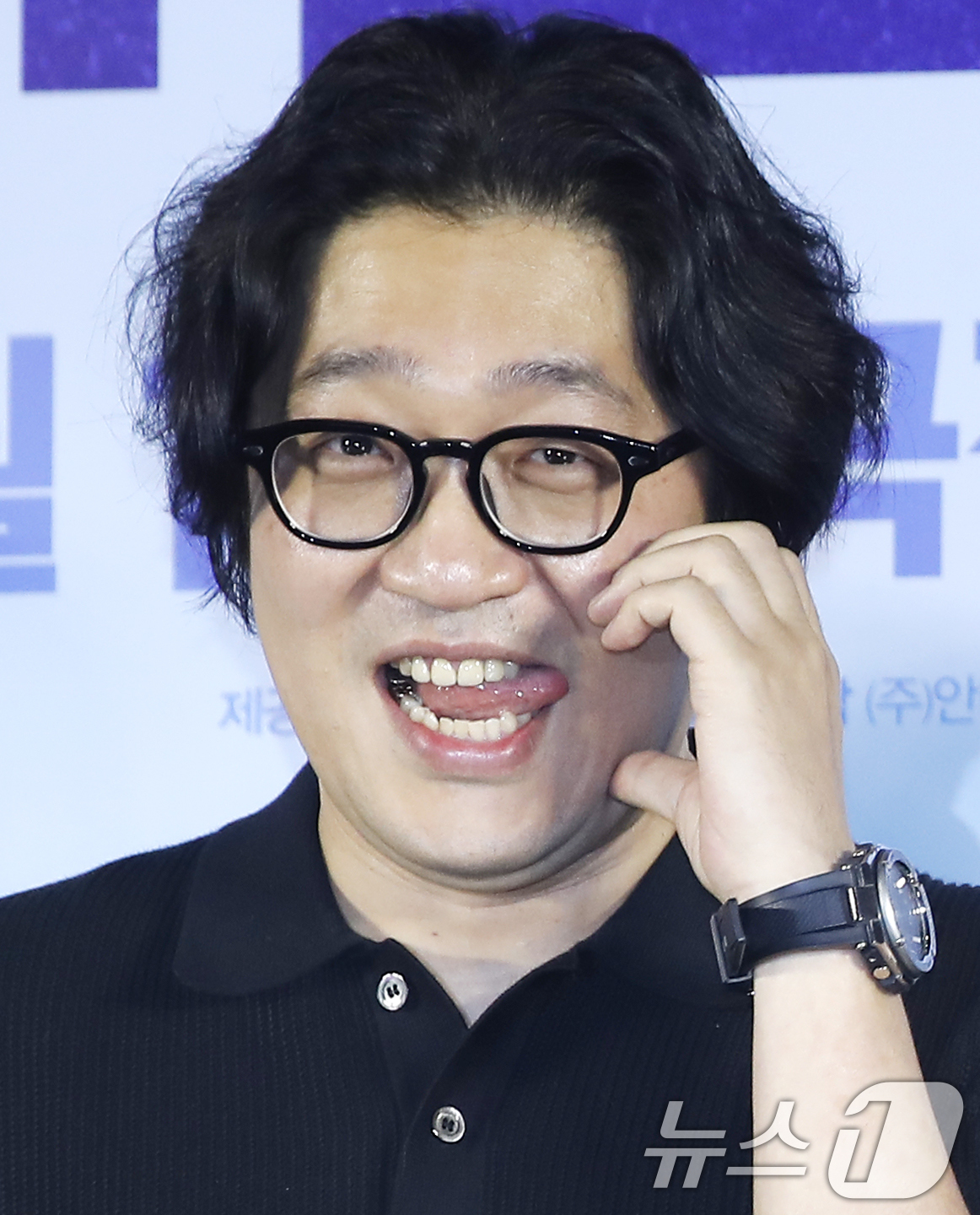 (서울=뉴스1) 권현진 기자 = 박범수 감독이 10일 서울 광진구 롯데시네마 건대입구에서 열린 영화 '빅토리' 제작보고회에서 포즈를 취하고 있다. '빅토리'는 오직 열정만큼은 충만 …