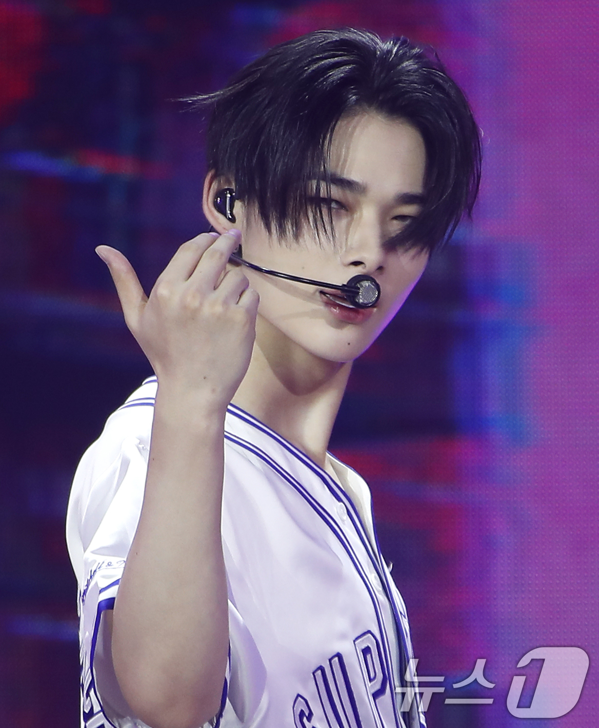 (서울=뉴스1) 권현진 기자 = 그룹 엔하이픈(ENHYPEN) 니키가 11일 서울 송파구 올림픽공원 핸드볼경기장에서 가진 정규 2집 '로맨스: 언톨드'(ROMANCE : UNTOL …