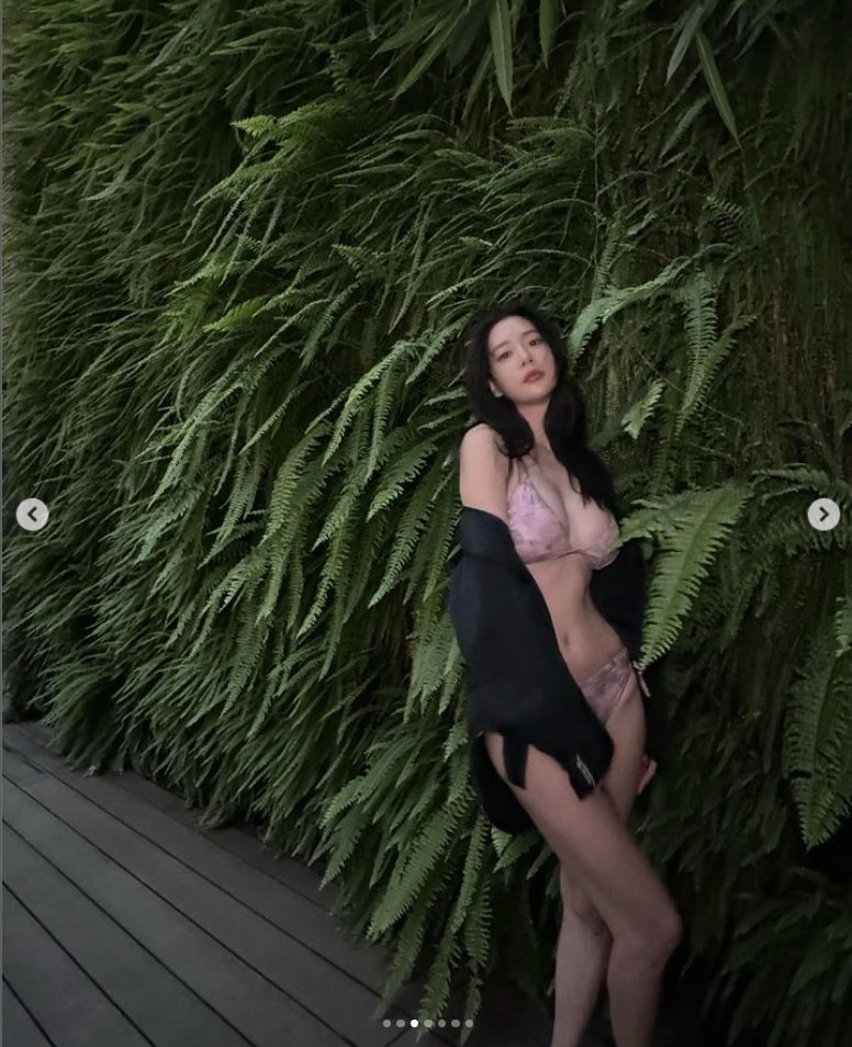 본문 이미지 - 클라라 인스타그램 캡처