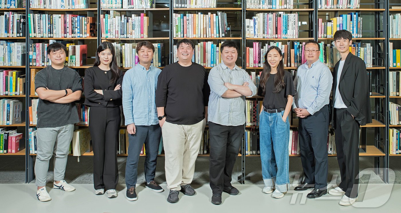 본문 이미지 - 돌봄드림 구성원 단체사진(돌봄드림 홈페이지 갈무리)