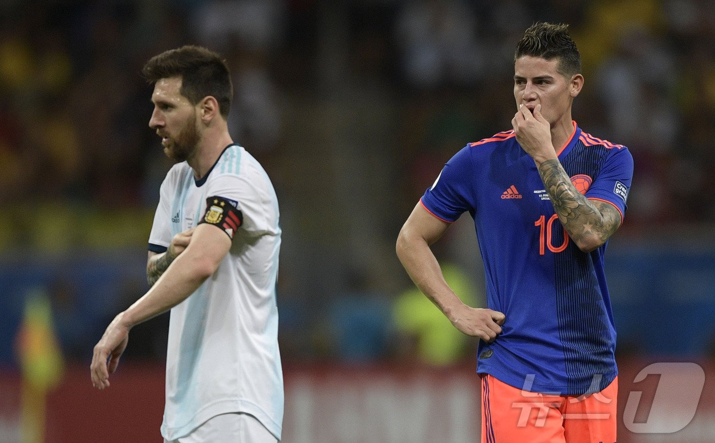 본문 이미지 - 리오넬 메시(왼쪽)와 하메스 로드리게스. ⓒ AFP=뉴스1