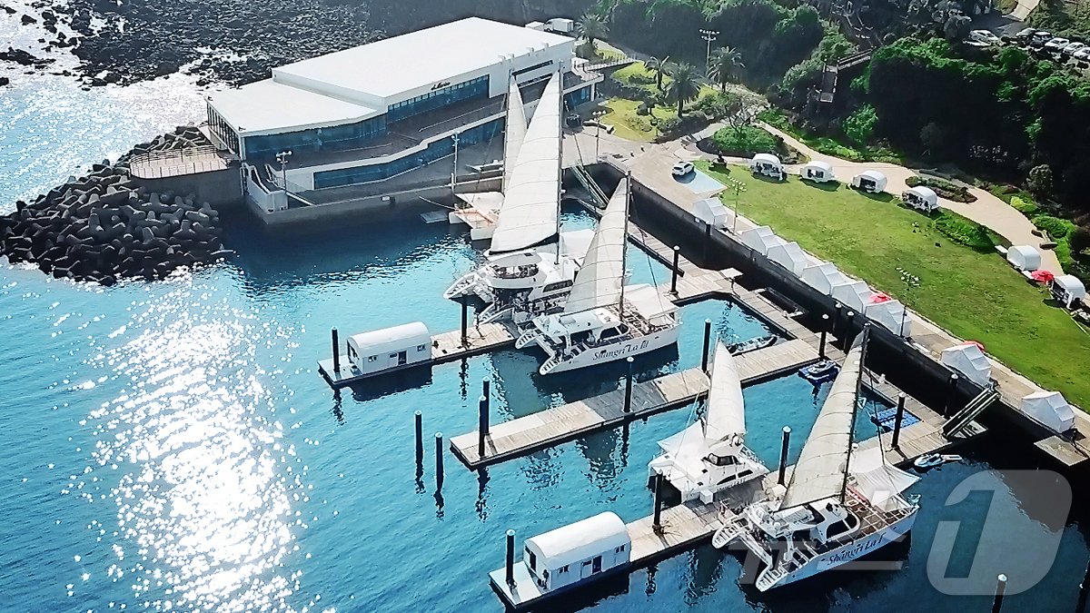 본문 이미지 - 제주 샹그릴라요트(모두투어 제공)