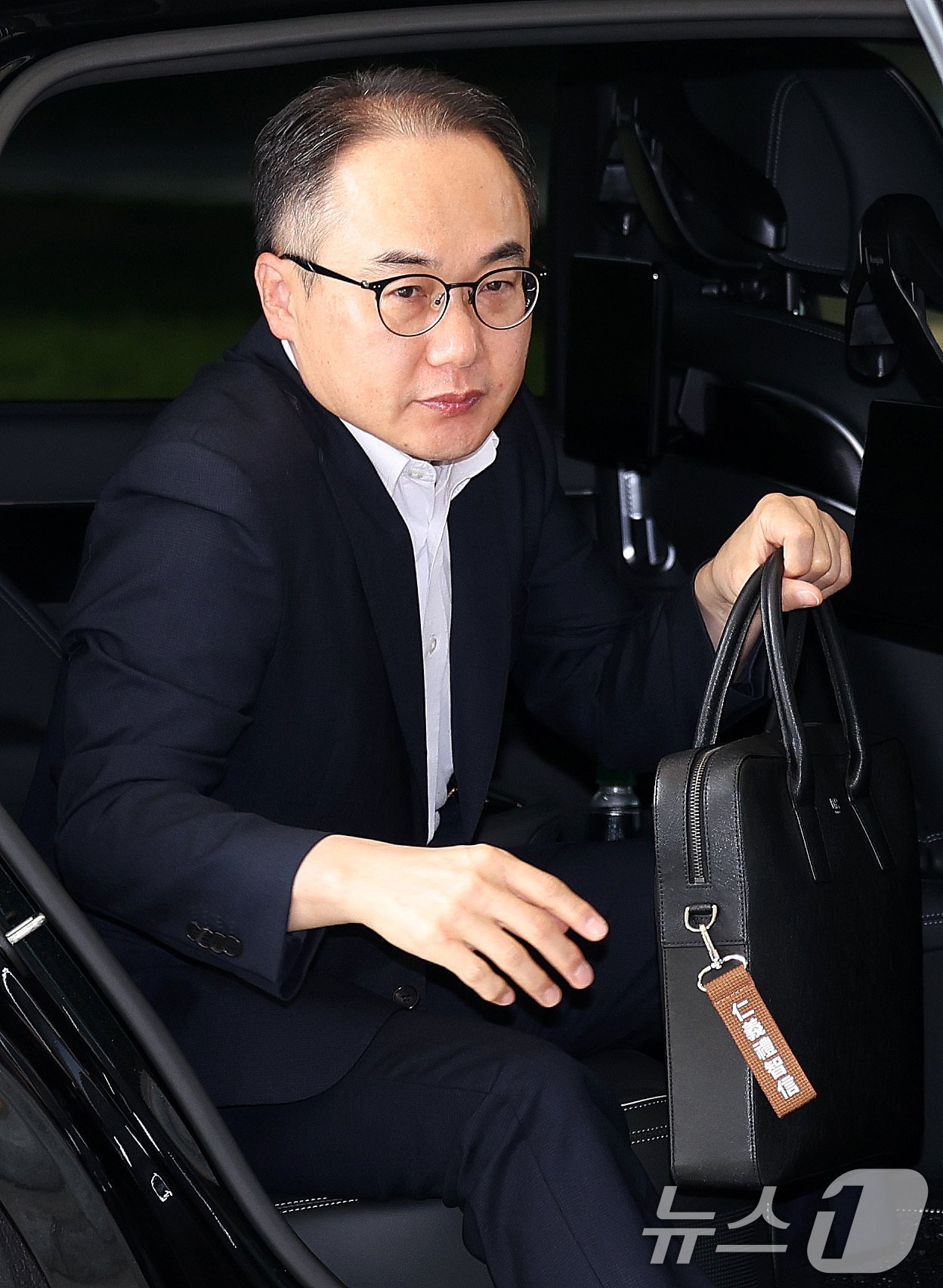 본문 이미지 - 이원석 검찰총장이 16일 오전 서울 서초구 대검찰청으로 출근하고 있다. 2024.7.16/뉴스1 ⓒ News1 박지혜 기자