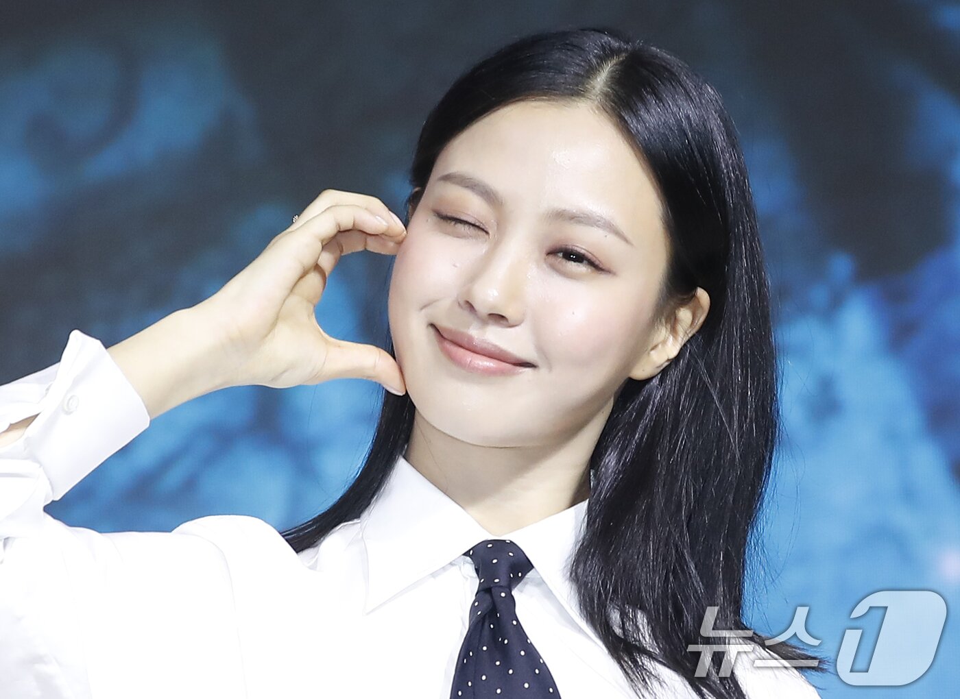 본문 이미지 - 배우 고민시가 17일 서울 종로구 JW 메리어트 동대문 스퀘어 서울에서 열린 넷플릭스 시리즈 '스위트홈' 시즌3 제작발표회에서 포즈를 취하고 있다. '스위트홈' 시즌3는 괴물화의 끝이자 신인류의 시작을 비로소 맞이하게 된 세상, 괴물과 인간의 모호한 경계 사이에서 선택의 기로에 놓인 이들의 더 처절하고 절박해진 사투를 그린 넷플릭스 시리즈다. 2024.7.17/뉴스1 ⓒ News1 권현진 기자