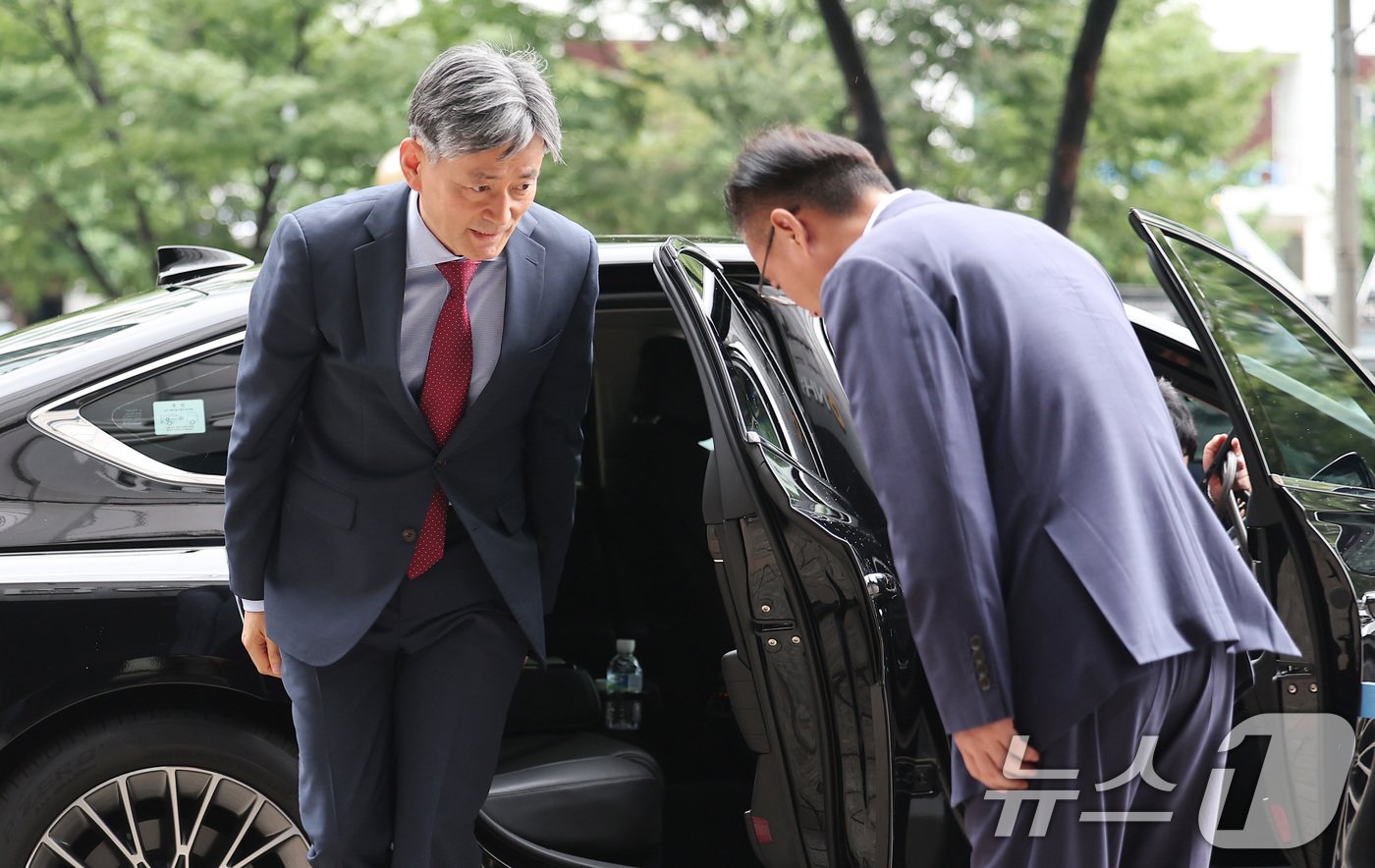 조지호 신임 경찰청장 후보자가 17일 서울 서대문구 NH농협생명빌딩에서 신임 청장 임명제청 동의 여부를 논의하는 국가경찰위원회에 출석하고 있다. 2024.7.17/뉴스1 ⓒ News1 김성진 기자