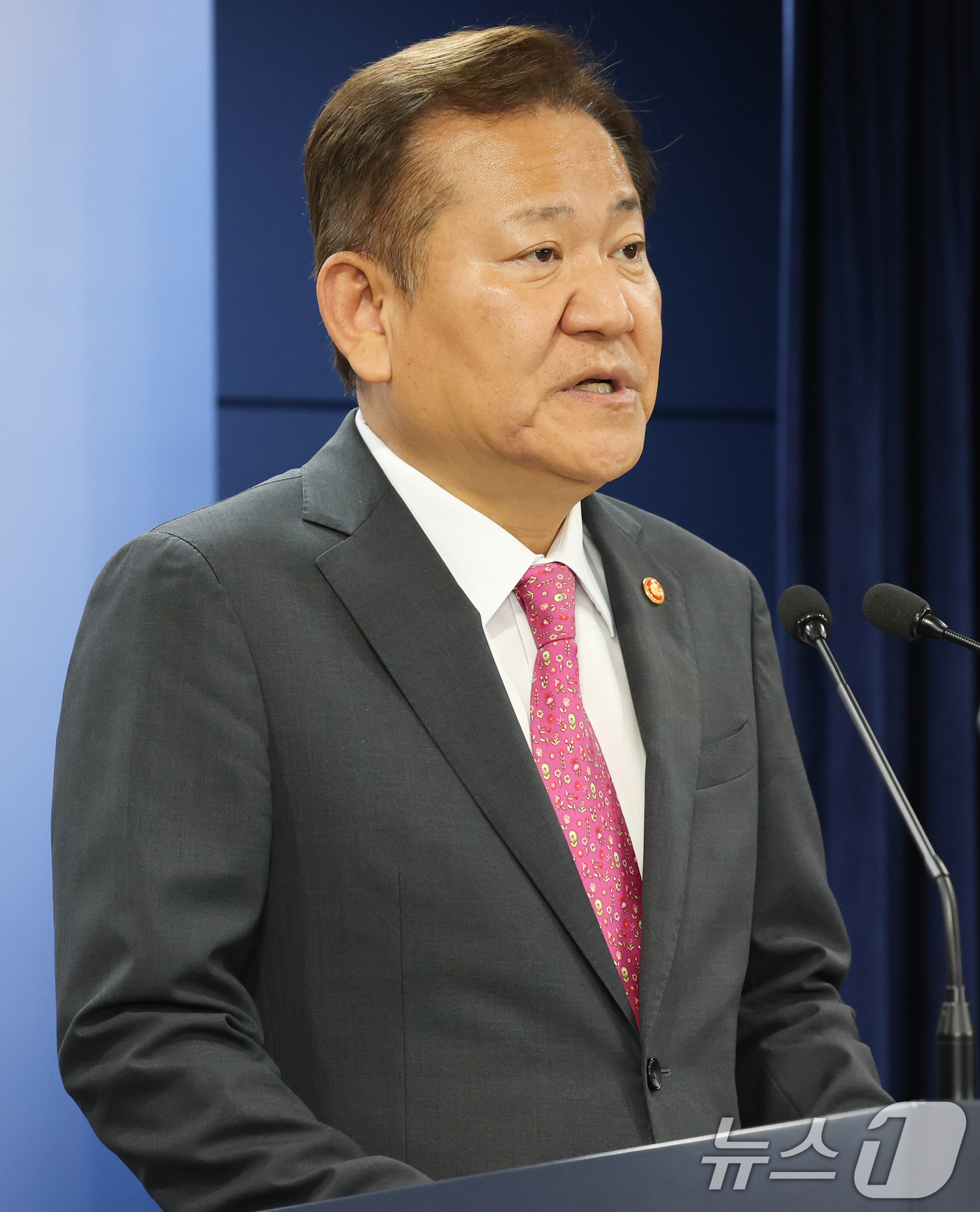 (서울=뉴스1) 허경 기자 = 이상민 행정안전부 장관이 17일 서울 종로구 정부서울청사에서 '경찰청장 후보자의 임명제청' 관련 발표를 하고 있다. 2024.7.17/뉴스1