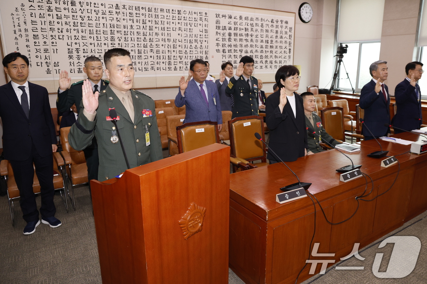 (서울=뉴스1) 안은나 기자 = 19일 서울 여의도 국회 법제사법위원회에서 열린 '윤석열 대통령 탄핵소추안 발의 요청' 국민동의 청원 관련 청문회에 증인으로 출석한 임성근 전 해병 …