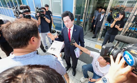 '신도 성추행·사기 혐의' 허경영 구속 기로…16일 영장심사