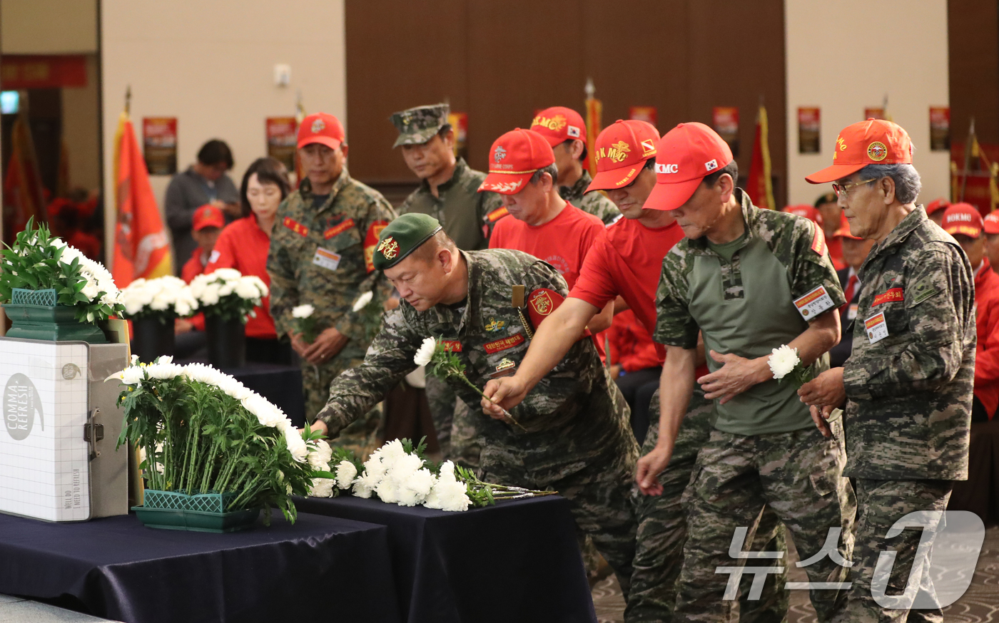 (성남=뉴스1) 김영운 기자 = 지난해 경북 예천에서 실종자 수색작전 중 사망한 채 해병의 순직 1주기인 19일 오후 경기 성남시 수정구 밀리토피아 호텔에서 열린 '고 채 해병 순 …