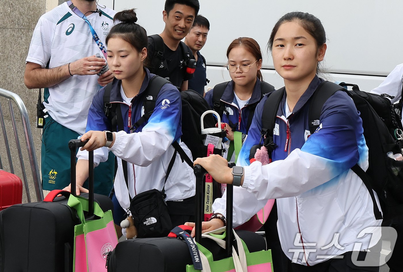 여서정을 비롯한 대한민국 체조 국가대표 선수들이 21일&#40;한국시간&#41; 파리 생드니에 위치한 올림픽 선수촌에 입촌하고 있다. 2024.7.21/뉴스1 ⓒ News1 이동해 기자