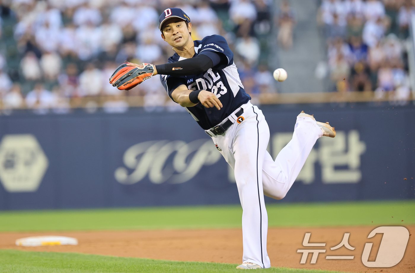 본문 이미지 - 두산의 주전 2루수로 활약했던 강승호는 새 시즌 3루수로 뛸 전망이다. 2024.7.21/뉴스1 ⓒ News1 김도우 기자