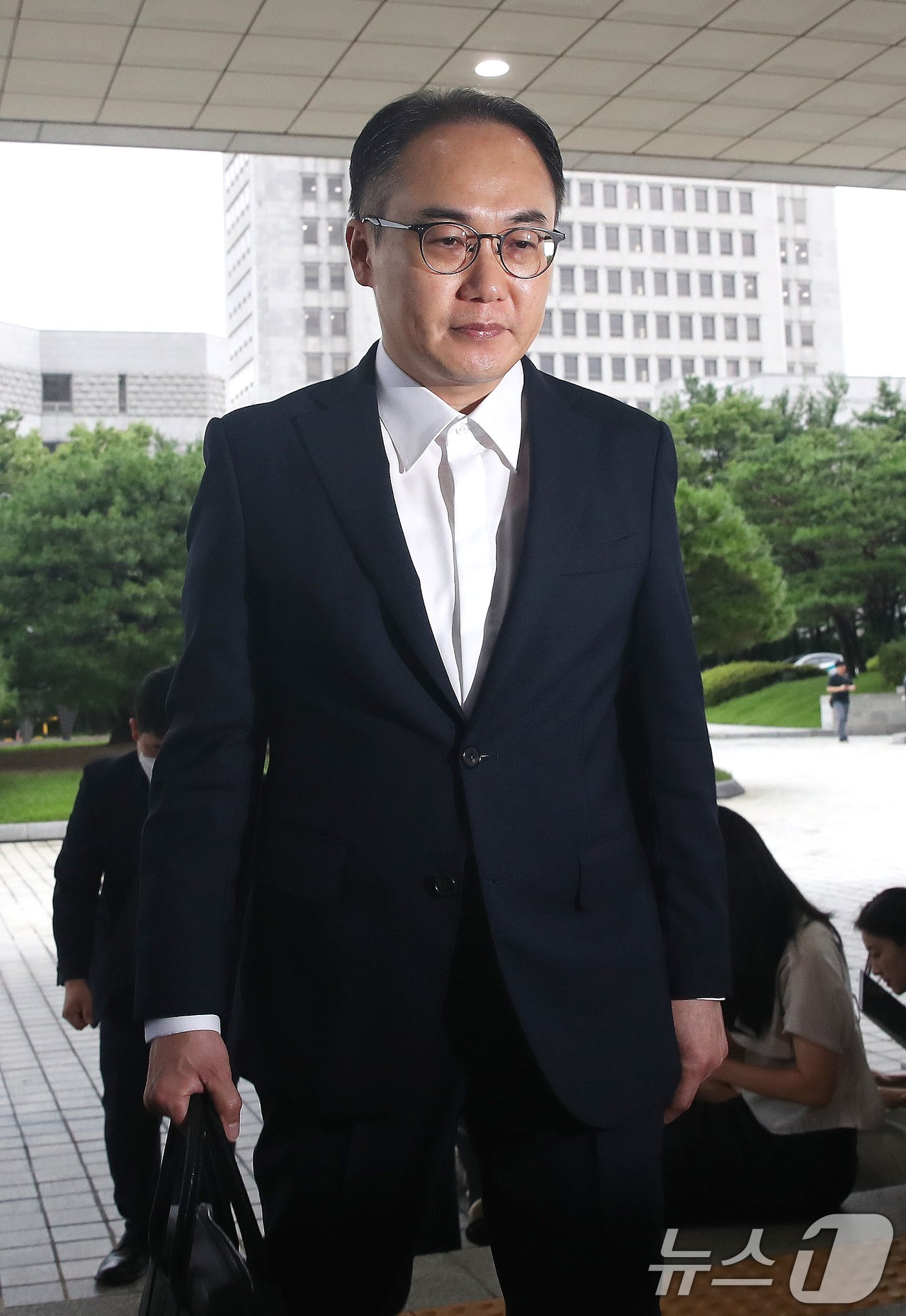 본문 이미지 - 이원석 검찰총장이 22일 오전 서울 서초구 대검찰청으로 출근하고 있다.. 2024.7.22/뉴스1 ⓒ News1 임세영 기자