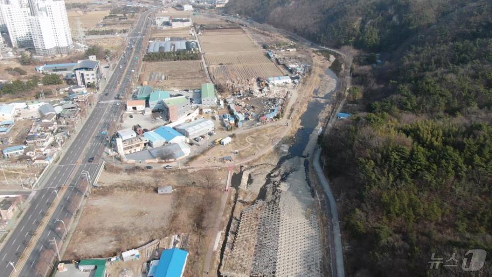 양산 웅상도서관 맞은 편 주진불빛공원 사업예정지 항공사진.&#40;양산시 제공&#41;