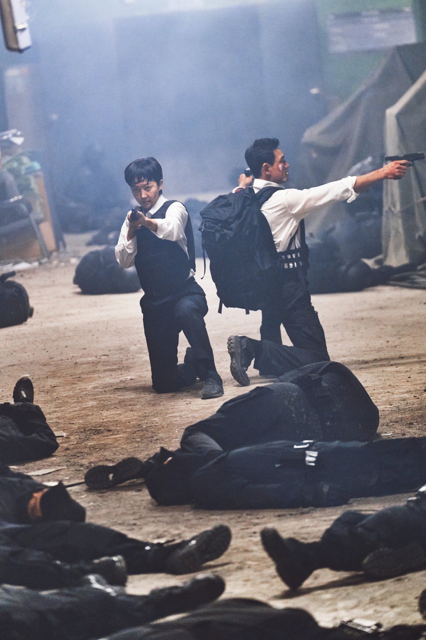 본문 이미지 - &#39;크로스&#39; 보도스틸