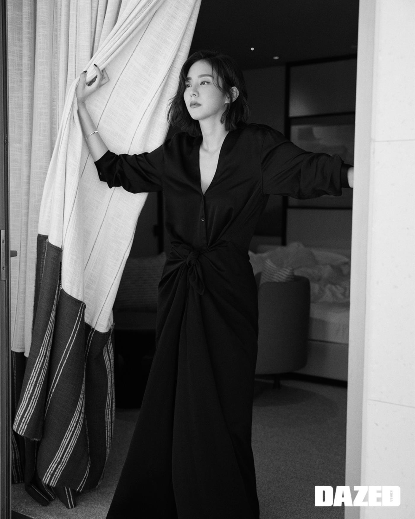 본문 이미지 - 유이/사진=데이즈드