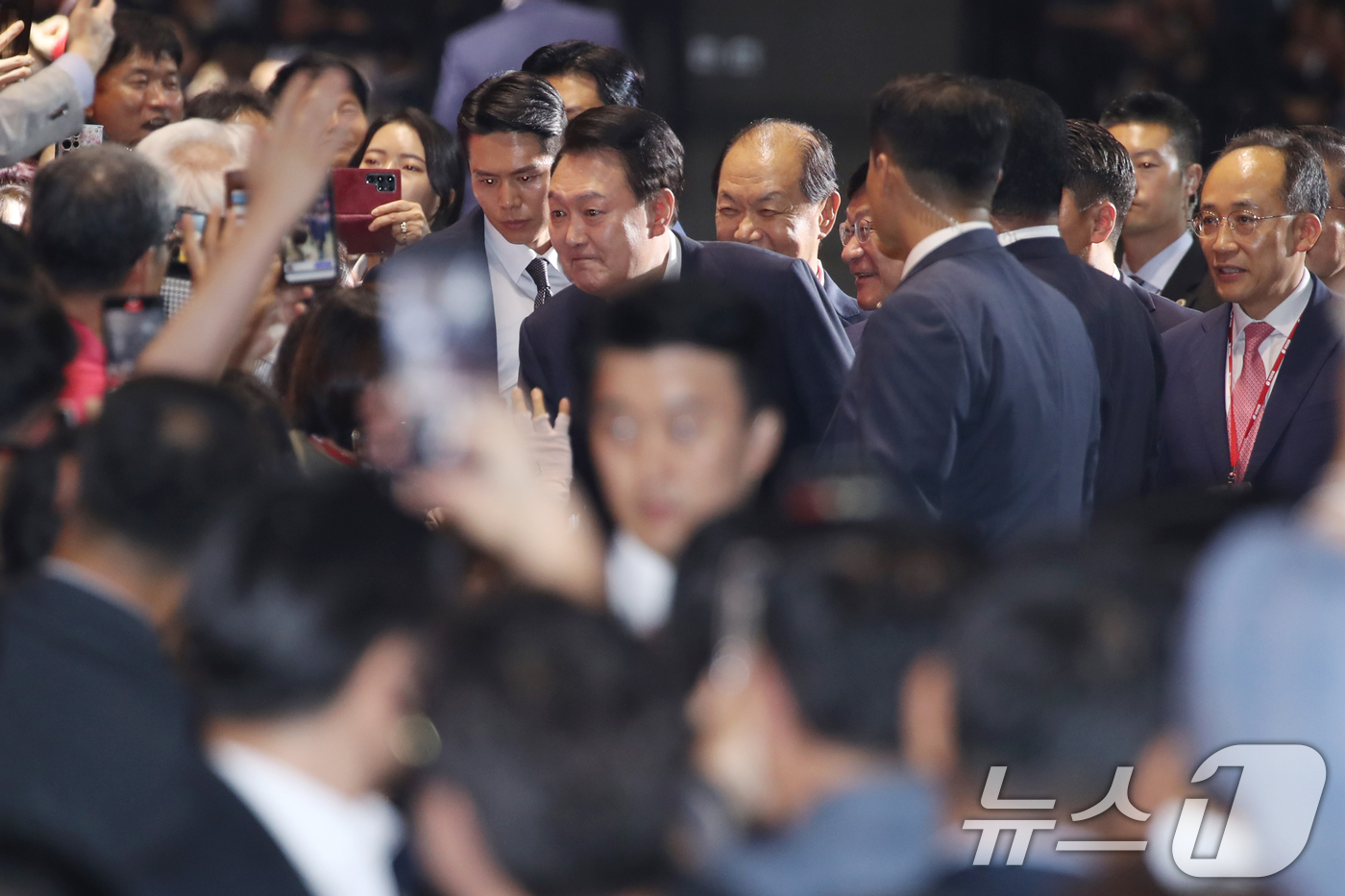 (고양=뉴스1) 이광호 기자 = 윤석열 대통령이 23일 오후 경기 고양시 일산서구 킨텍스에서 열린 국민의힘 제4차 전당대회에 참석하고 있다. 2024.7.23/뉴스1