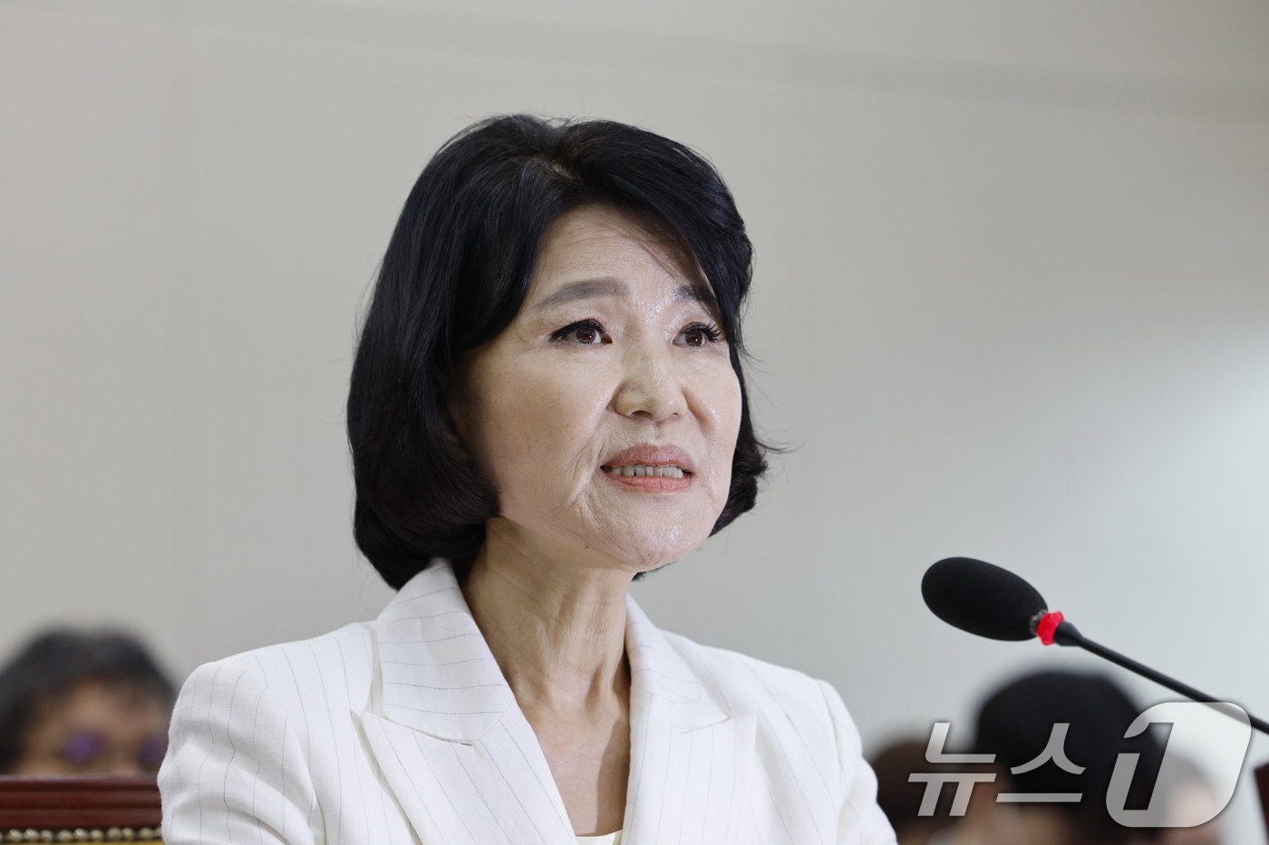 본문 이미지 - 이진숙 방송통신위원회 위원장 후보자가 24일 오전 서울 여의도 국회 과학기술정보방송통신위원회에서 열린 인사청문회에 출석해 모두발언하고 있다. 2024.7.24/뉴스1 ⓒ News1 안은나 기자