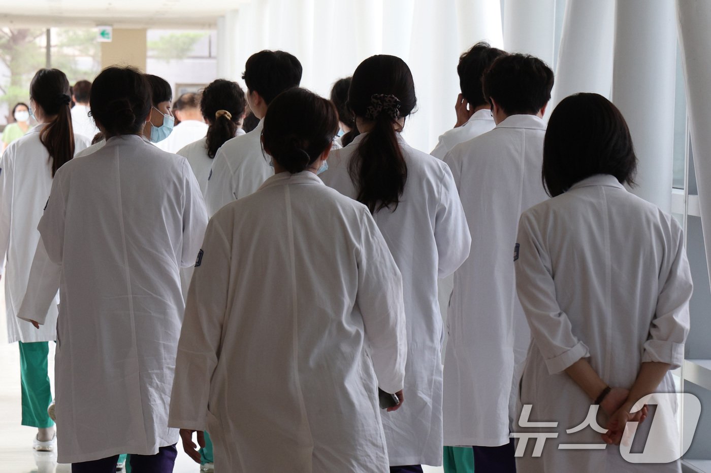 본문 이미지 - 24일 서울 서초구 서울성모병원의 모습. 2024.7.24/뉴스1 ⓒ News1 신웅수 기자