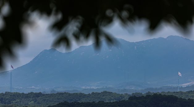 北 "오늘부터 韓 연결 도로·철길 완전 단절…요새화 공사도"(종합)