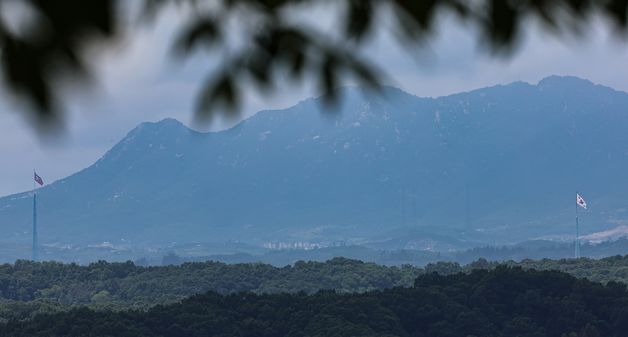 "정책 변화 무관한 남북 협력 지속 위해 제도·법률 개선해야"