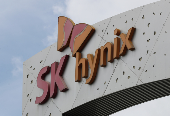 '투자경고' SK하이닉스 4% 급락→2% 반등…거래소 "제도 개선"[핫종목]