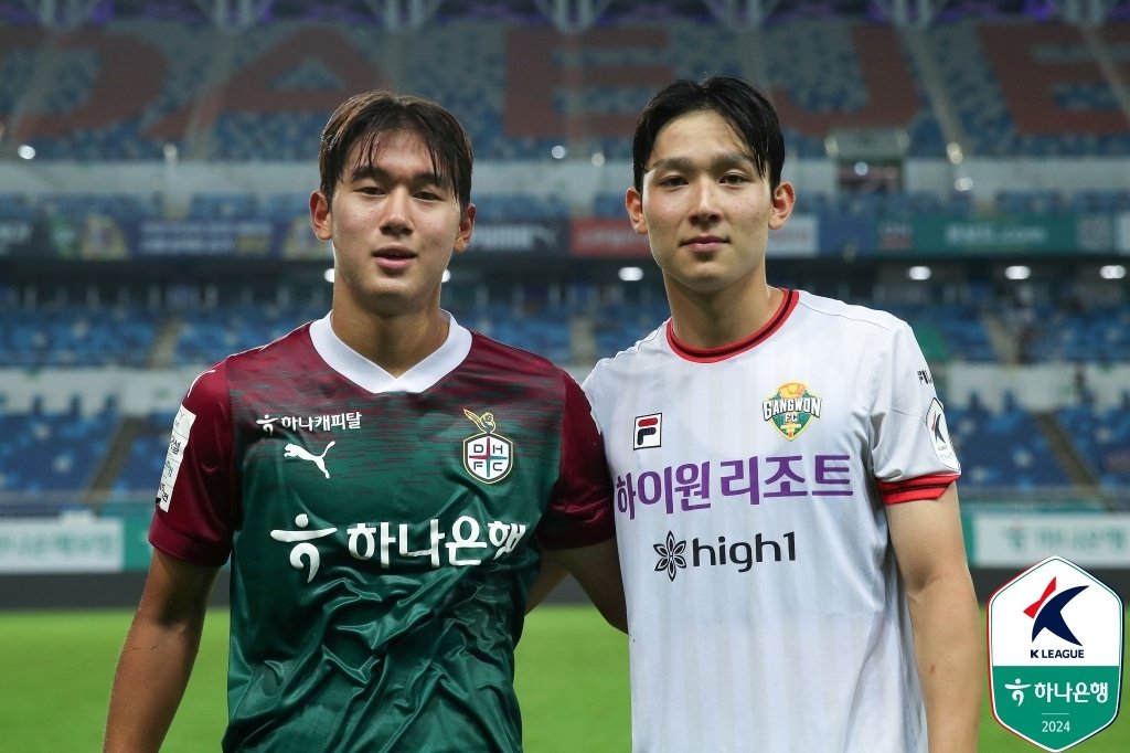 윤도영&#40;왼쪽&#41;과 양민혁&#40;한국프로축구연맹 제공&#41; 