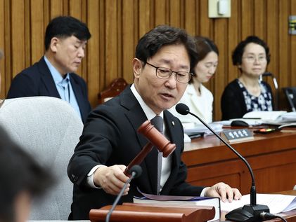 노경필·박영재 대법관 보고서 채택…'주식 논란' 이숙연 보류