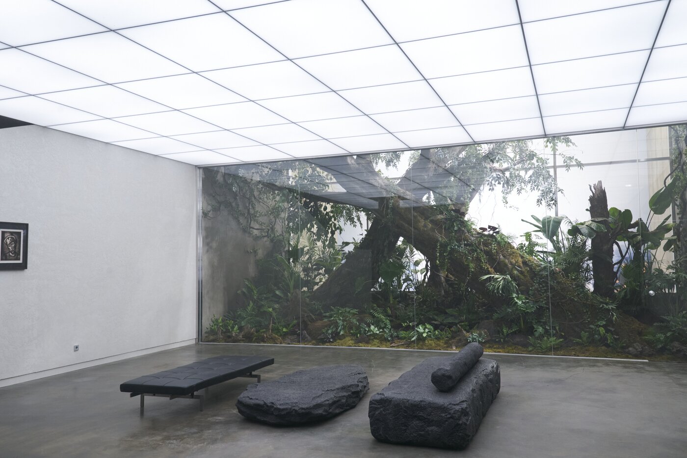 본문 이미지 - '리볼버' 프로덕션 비하인드