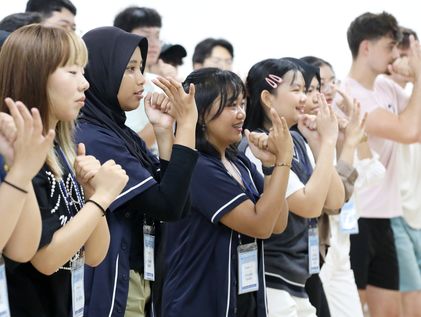 외국인 학생들 '케이팝 댄스로 한마음'