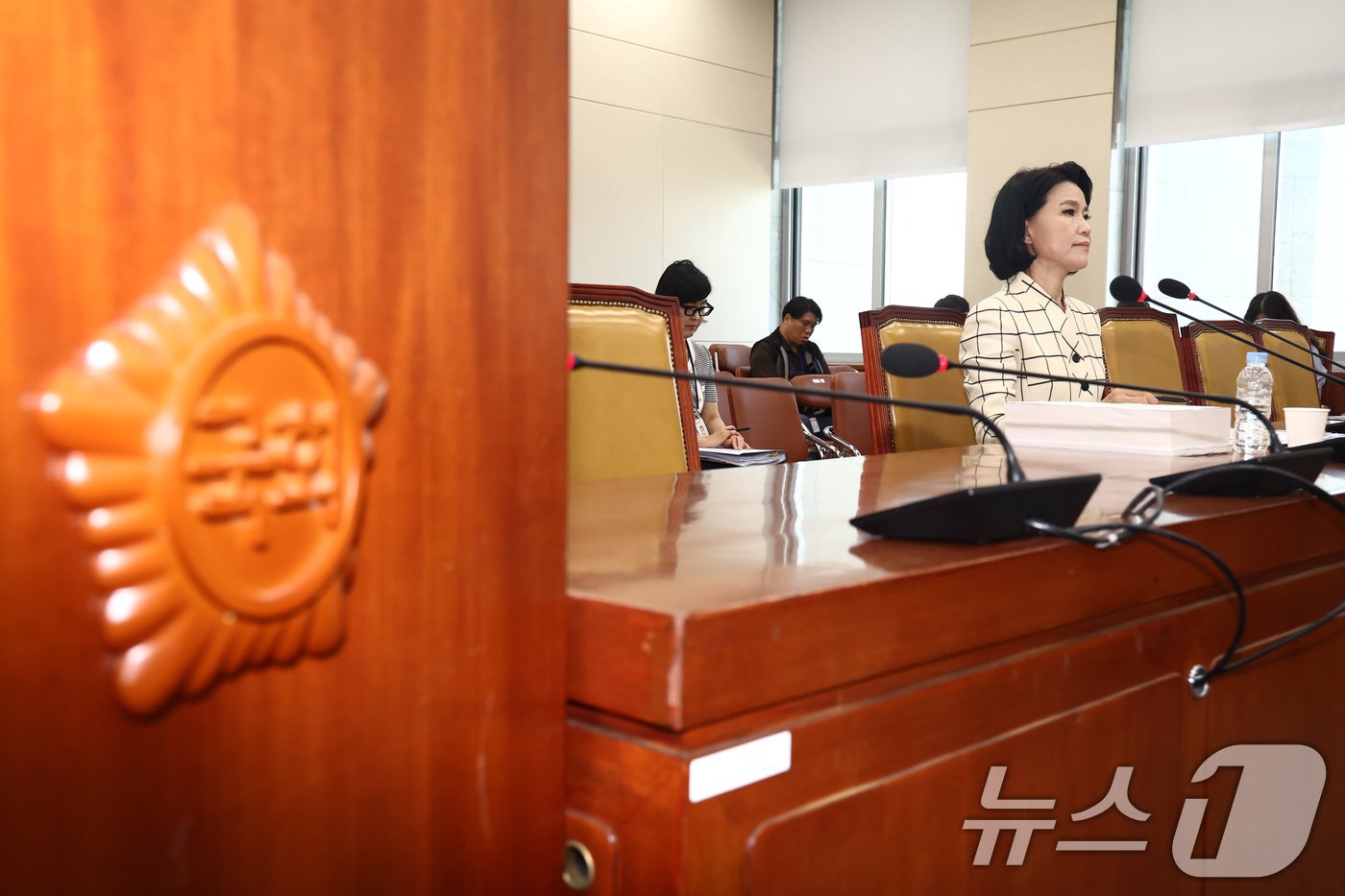 본문 이미지 - 이진숙 방송통신위원장 후보자가 26일 오전 서울 여의도 국회 과학기술정보방송통신위원회에서 열린 인사청문회에 출석해 자리하고 있다. 2024.7.26/뉴스1 ⓒ News1 김민지 기자