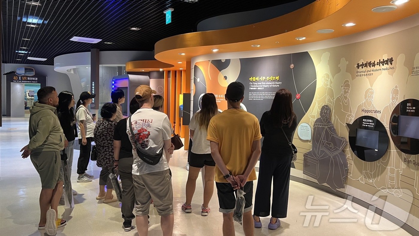 본문 이미지 - 한방생명과학관 현지 적응 훈련 모습.(제천시 제공)2024.7.27/뉴스1