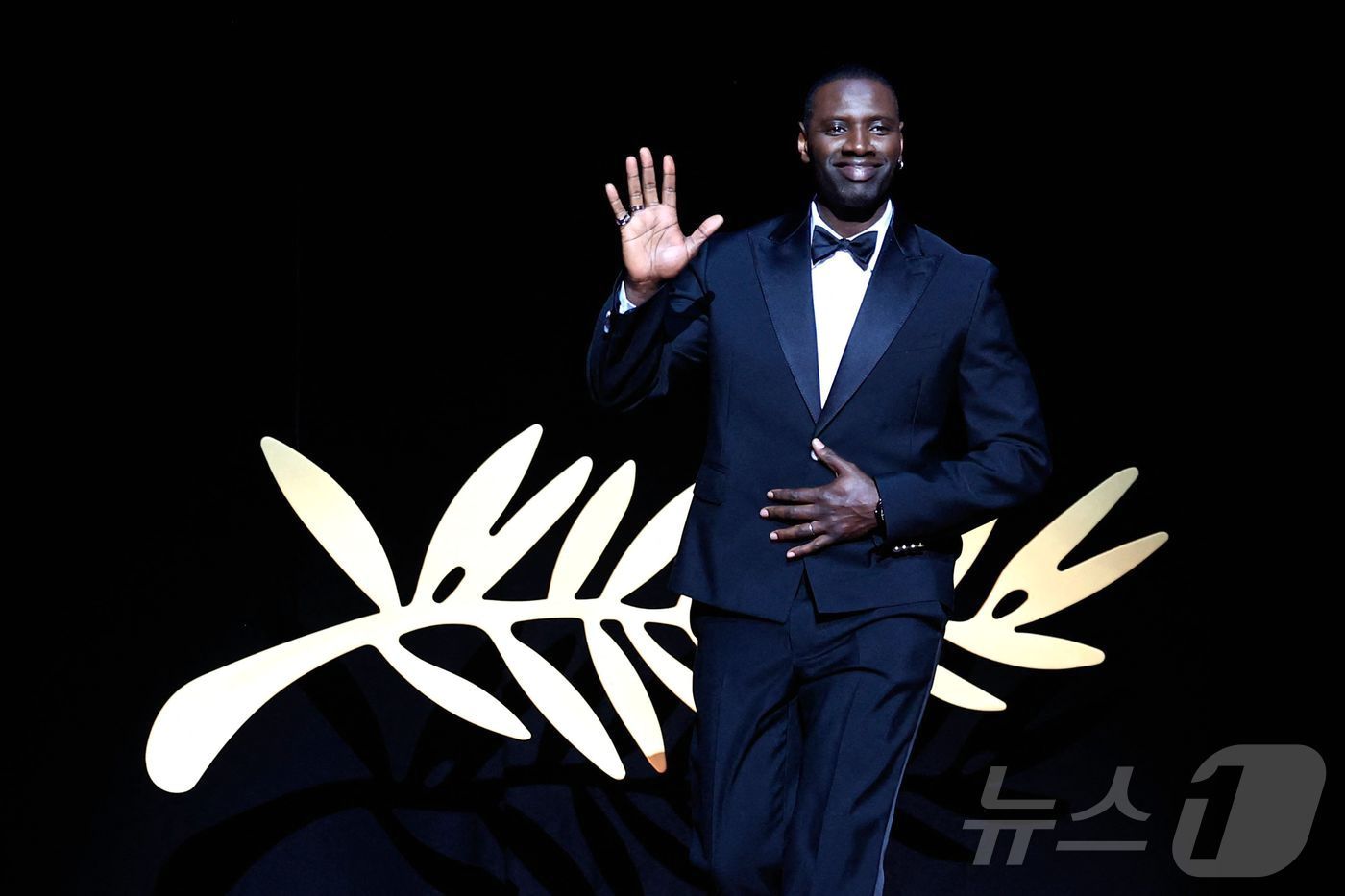 본문 이미지 - 배우 겸 감독인 오마르 시. ⓒ AFP=뉴스1