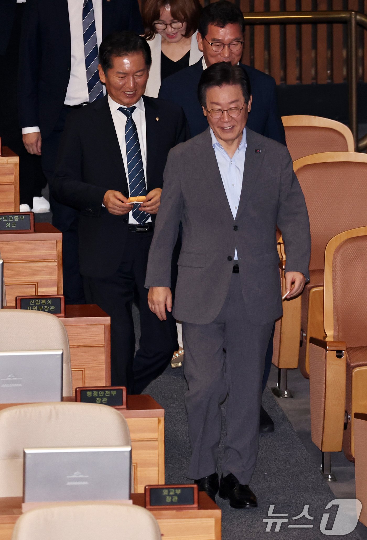 (서울=뉴스1) 구윤성 기자 = 이재명 더불어민주당 전 대표가 26일 오후 서울 여의도 국회에서 열린 본회의에서 방송통신위원회의 설치 및 운영에 관한 법률 일부개정법률안에 대한 무 …