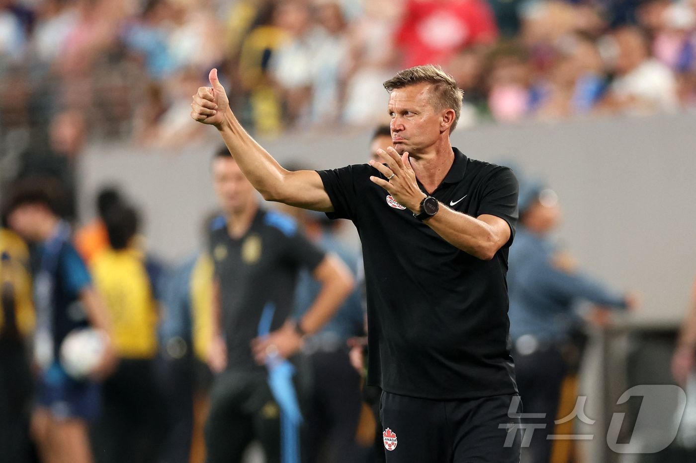 본문 이미지 - 제시 마쉬 캐나다 축구대표팀 감독. ⓒ AFP=뉴스1