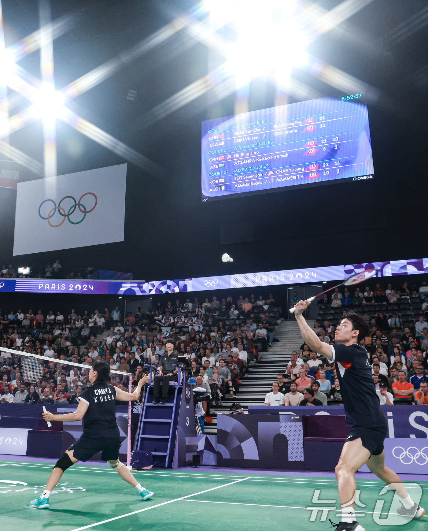 (파리(프랑스)=뉴스1) 박정호 기자 = 대한민국 배드민턴 대표팀 27일 오후(한국시간) 프랑스 파리 라 샤펠 아레나에서 열린 배드민턴 혼합복식 조별예선에서 알제리의 맘메리 코실라 …