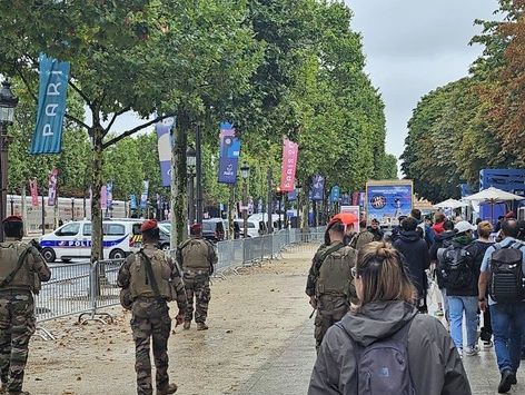 방화 여파? 경찰에 군인까지 투입된 파리…경계 태세 삼엄[올림픽]