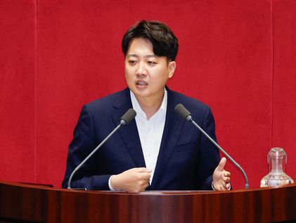 이준석 "金 여사 텔레그램 문자 본  A의원은 바로 나…총선 개입? 애매"