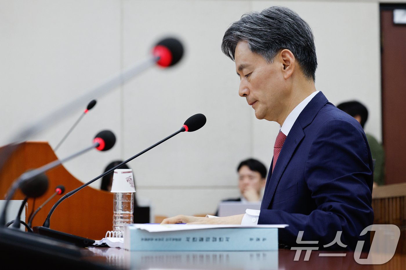 본문 이미지 - 조지호 경찰청장 후보자가 29일 오전 서울 여의도 국회 행정안전위원회에서 열린 인사청문회에서 의원 질의를 듣고 있다. 2024.7.29/뉴스1 ⓒ News1 안은나 기자