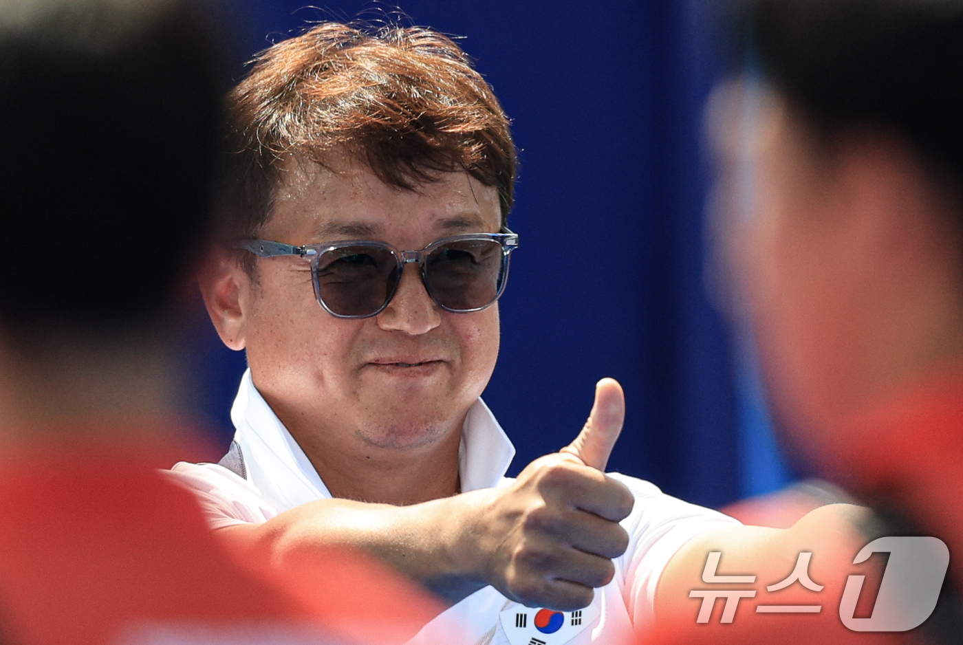 (파리(프랑스)=뉴스1) 박정호 기자 = 박성수 대한민국 남자 양궁대표팀 감독이 29일(한국시간) 프랑스 파리 레쟁발리드 특설 사로에서 열린 2024 파리올림픽 양궁 남자 단체전 …