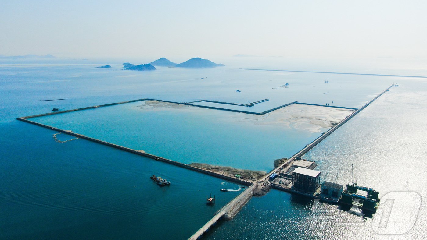 본문 이미지 - 새만금 신항만 모습.(새만금개발청 제공)/뉴스1