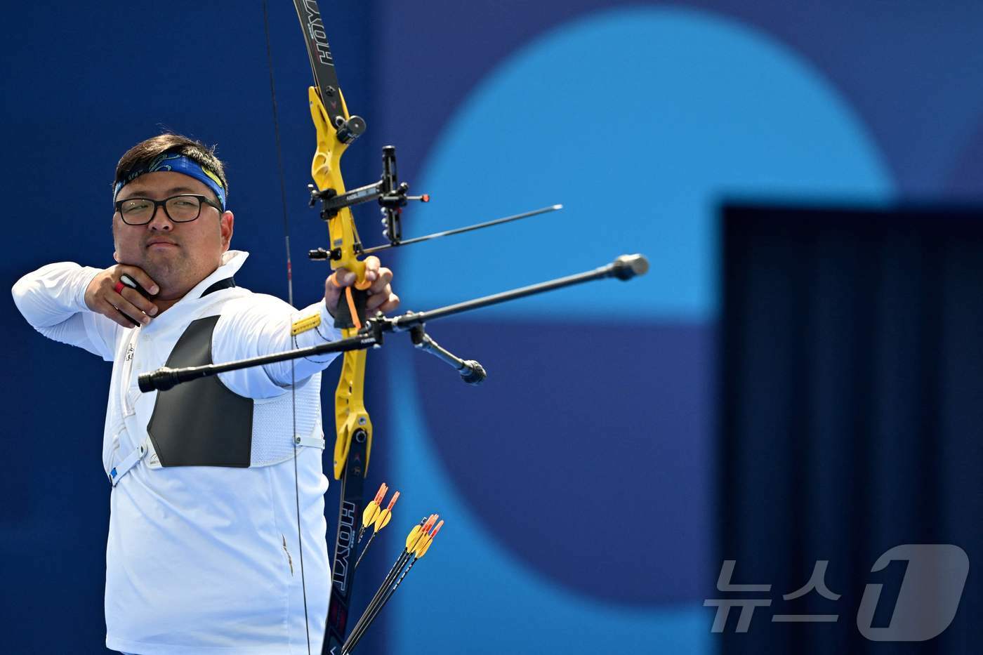 2024 파리 올림픽에 출전한 김우진. ⓒ AFP=뉴스1