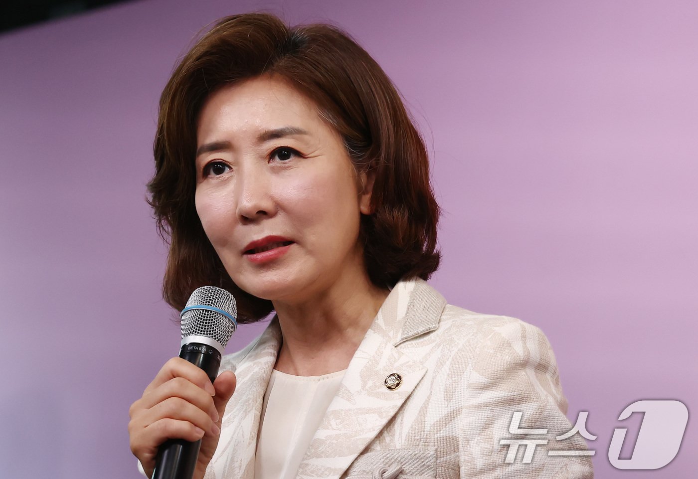 본문 이미지 - 국민의힘 당권 주자인 나경원 의원이 5일 오후 서울 여의도 국민의힘 중앙당사에서 열린 '미래를 위한 약속, 공정 경선 서약식'에서 인사말을 하고 있다. 2024.7.5/뉴스1 ⓒ News1 김민지 기자