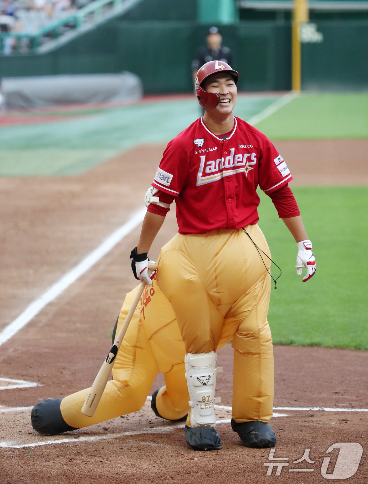 본문 이미지 - 5일 오후 인천시 SSG랜더스필드에서 열린 프로야구 ‘KBO 올스타 프라이데이’ 퓨처스 올스타전 북부리그와 남부리그의 경기에서 북부 이승민이 3회초 1사 상황 삼진 아웃 당하고 있다. 2024.7.5/뉴스1 ⓒ News1 이승배 기자
