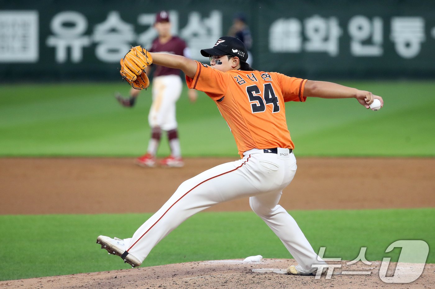 본문 이미지 - 5일 오후 인천시 SSG랜더스필드에서 열린 프로야구 ‘KBO 올스타 프라이데이’ 퓨처스 올스타전 북부리그와 남부리그의 경기에서 북부 김서현이 6회말 역투하고 있다. 2024.7.5/뉴스1 ⓒ News1 이승배 기자