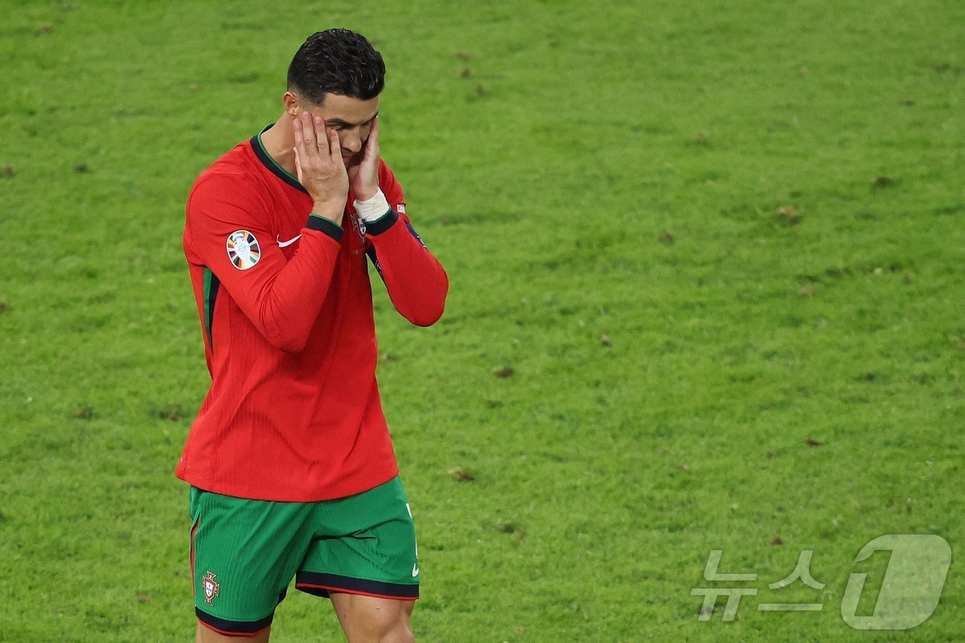 본문 이미지 - 포르투갈의 크리스티아누 호날두. ⓒ AFP=뉴스1