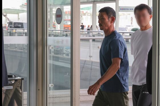 '아동학대 혐의' 손웅정 감독 등 3명 출전정지 징계…재심 28일 진행