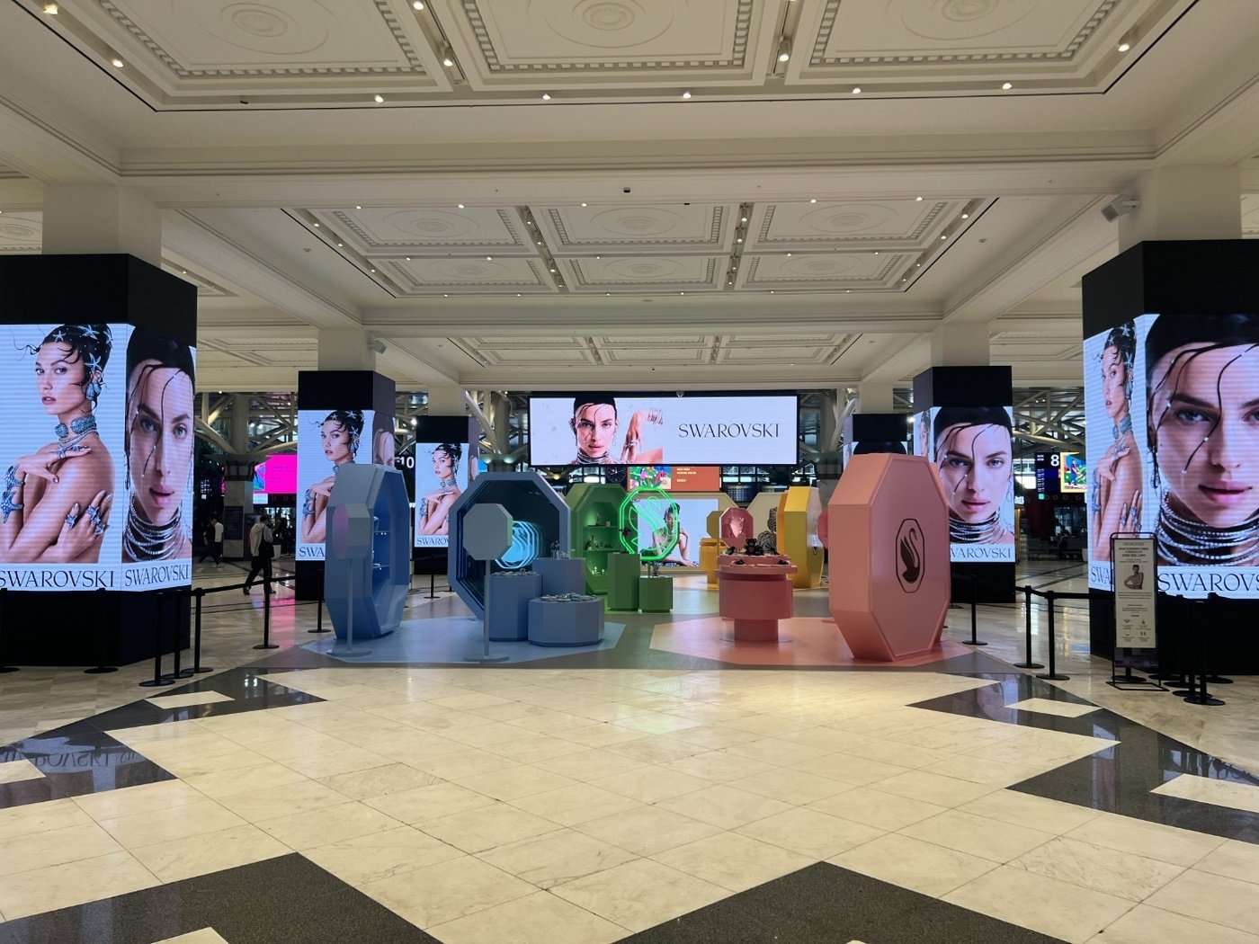 본문 이미지 - 신세계 강남점 스와로브스키 팝업(신세계 제공)