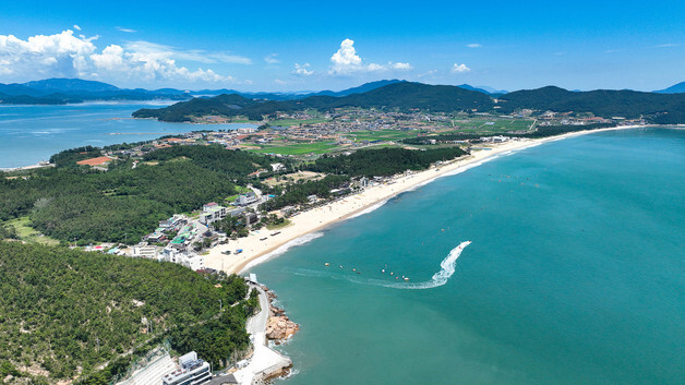 '4㎞ 고운 모래' 완도 신지 명사십리, 해수부 우수 해수욕장 선정