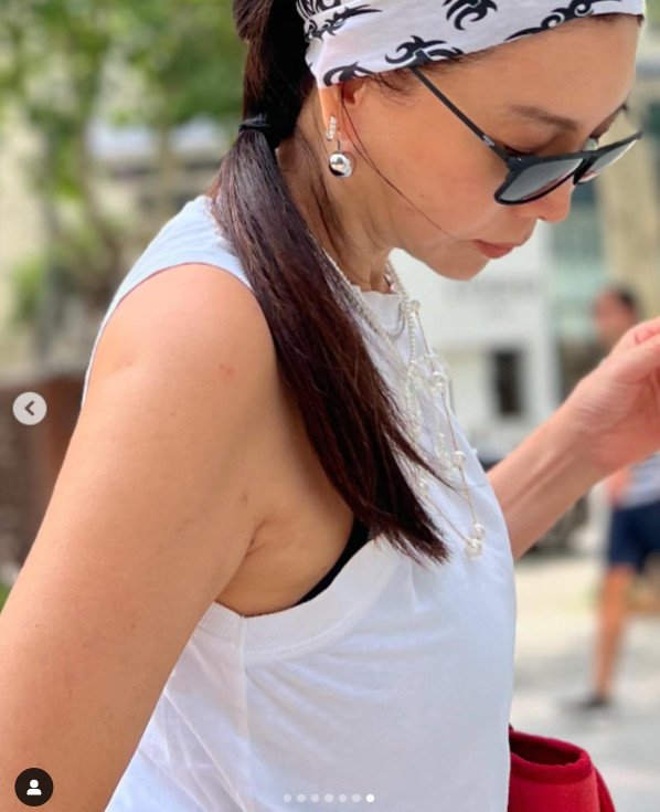 본문 이미지 - 사진=황신혜 인스타그램