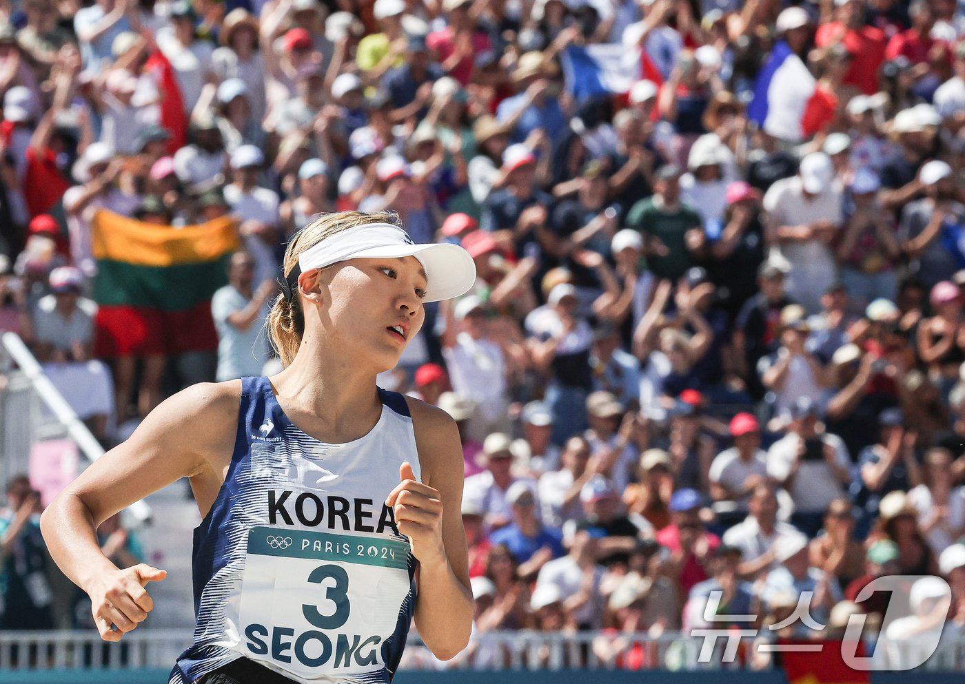 대한민국 근대5종 대표팀 성승민이 11일 오전&#40;한국시간&#41; 프랑스 파리 베르사유 궁전에서 진행된 2024 파리올림픽 근대5종 여자 결승에서 레이저런 경기를 펼치고 있다. 2024.8.11/뉴스1 ⓒ News1 박정호 기자